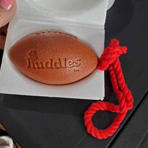 Soap on a Rope NFL "Huddles" Football Shape 5 oz New in Box No Cards L👀K Avon - Picture 1 of 14